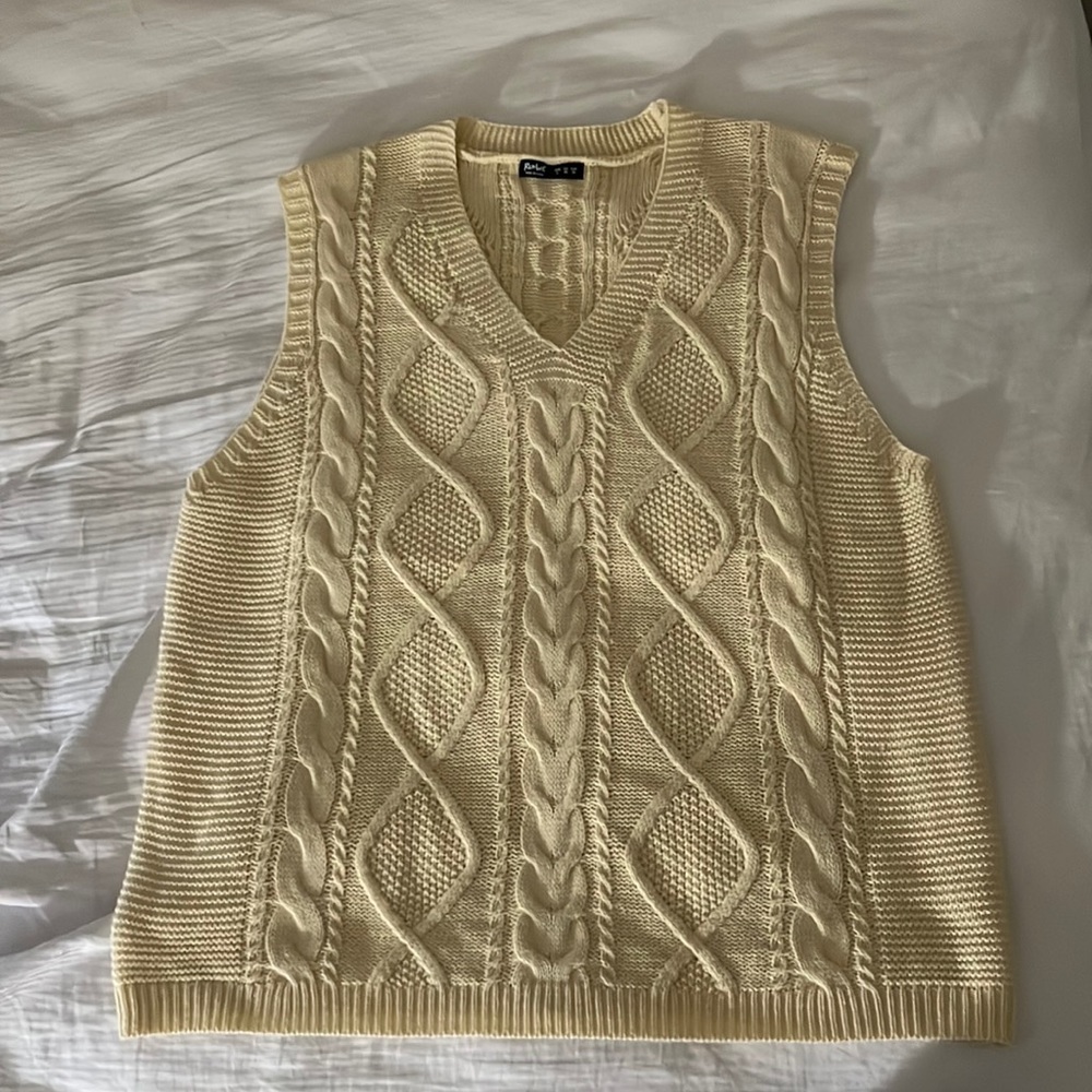 Knit vest
